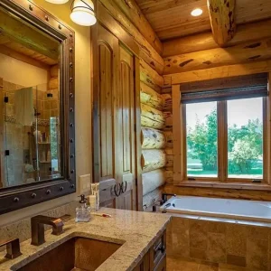 Bathroom at The Atlantis Lodge